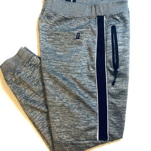 Aeropostale Men Logo Joggers!